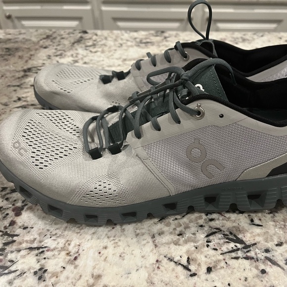 On Running Shoes On Cloud Mens Running Shoes Size 15 Color Gray